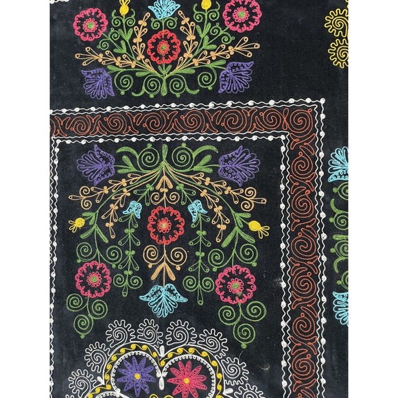 Vtg Uzbek‎ Suzani Handmade Embroidery on Velvet Tablecloth Wall Hanging 53"x80" - Picture 7 of 14
